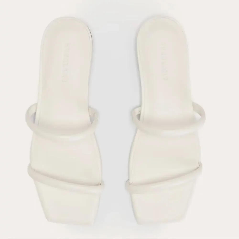 Everlane White Minimal Leather Sandals Sz 8 Square Toe Slide Shoes Sustainable - Picture 2 of 9